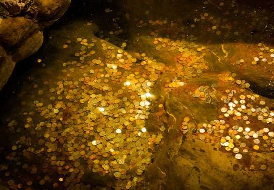 rituel de pleine lune verre d'eau argent